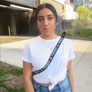 Meet your Posher, Leonora